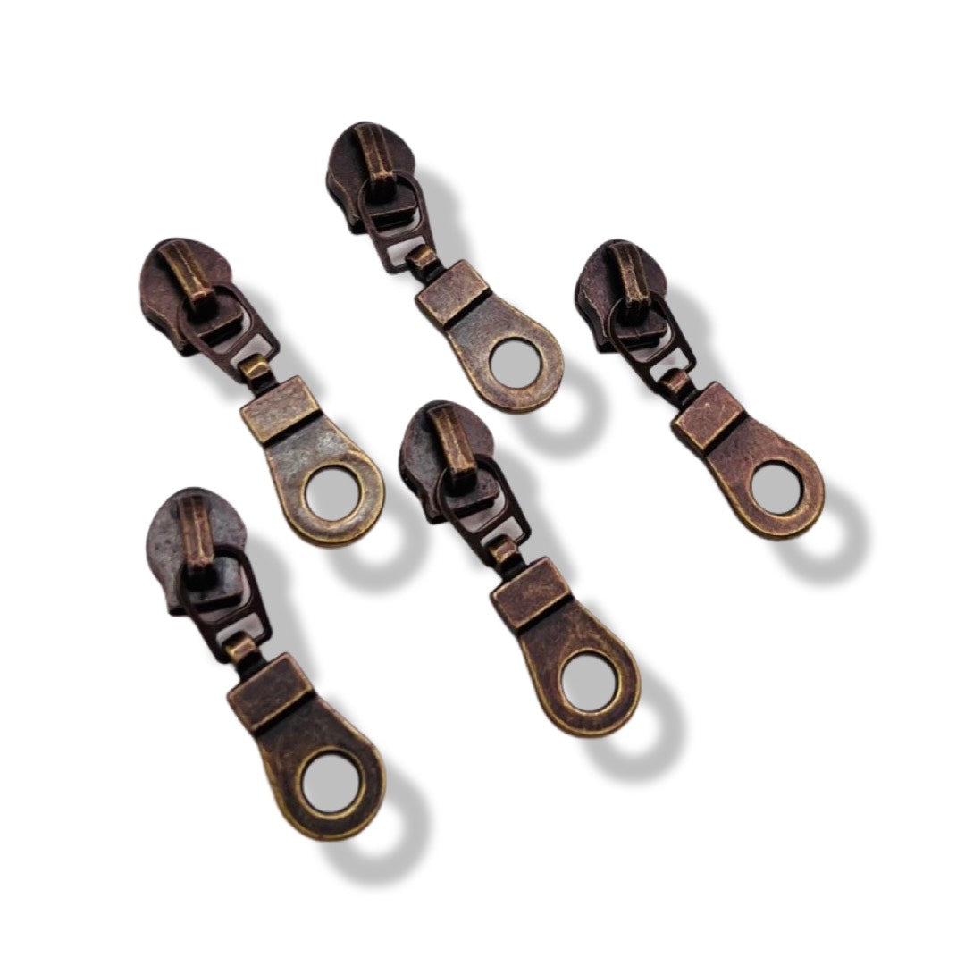 #5 Hole Zipper Pull