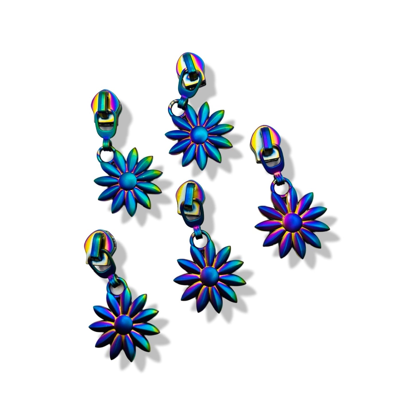 #5 Daisy Flower Zipper Pull