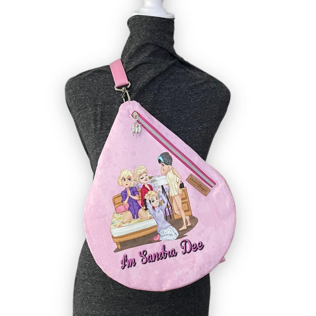 #5 PINK LADIES ZIPPER PULL